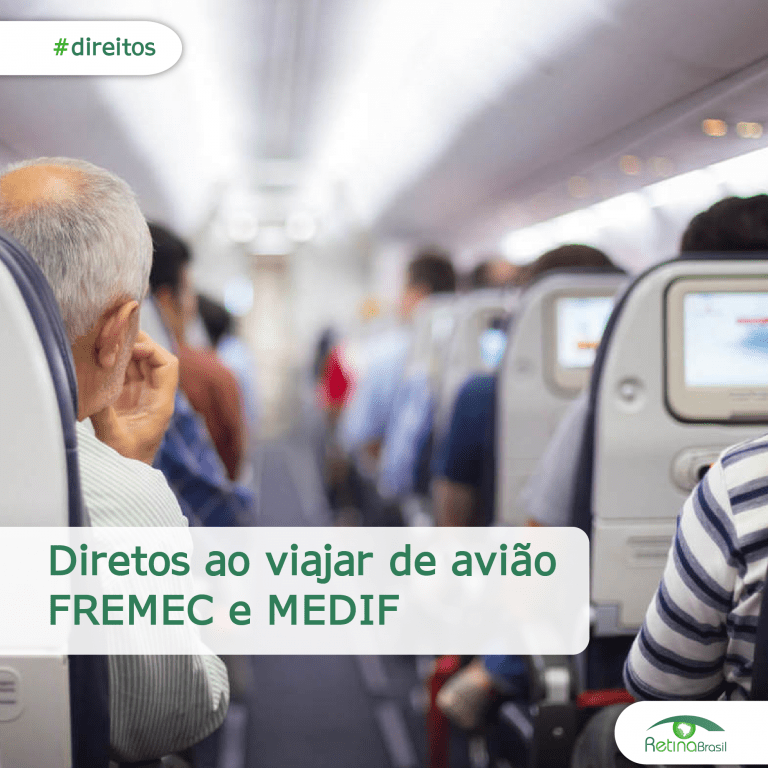 #PraCegoVer imagem ilustrativa, mostrando o interior de um avião comercial pelo ponto de vista de uma pessoa sentada próxima ao corrredor. Está escrito "#direitos Direitos ao vijar FREMEc e MEDIF" e há a logo da Retina Brasil